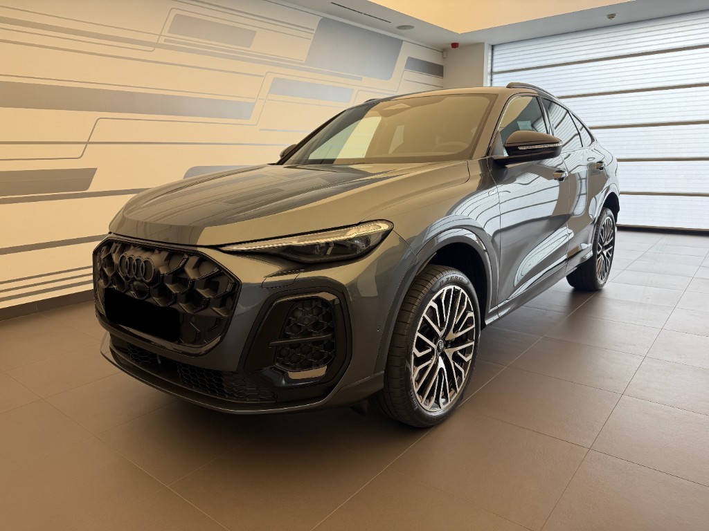AUDI Q5 2.0 TDI QUATTRO S-LINE | SKLADEM | NOVÝ MODEL | nové české auto | ihned k předání | novinka 2025 | naftové rodinné suv | šedá Daytona metalíza | černá alcantara | paket TECH PRO | displej spolujezdce | super výbava | VIP sleva | nákup online | ihned k předání | AUTOiBUY.com
